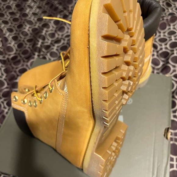 Boots - Picture 6 of 6